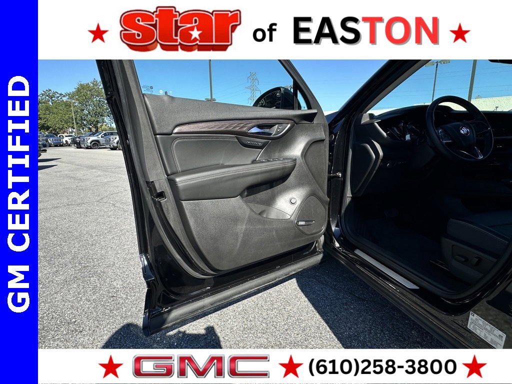 Certified 2022 Buick Envision Avenir w/ Technology Package II image 16