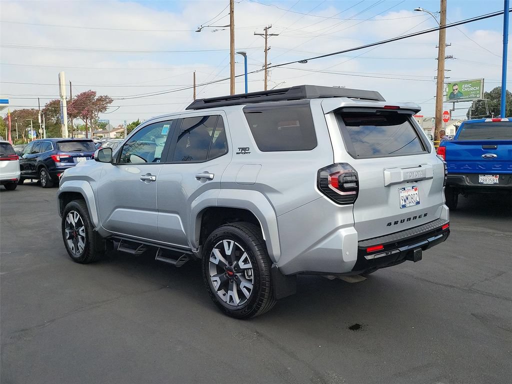 Used 2025 Toyota 4Runner TRD Sport AWD/4WD image 31