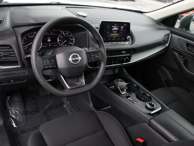 Certified 2025 Nissan Rogue S AWD/4WD image 5