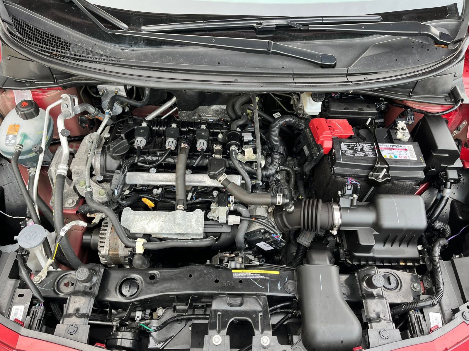 Used 2025 Nissan Versa SV image 28
