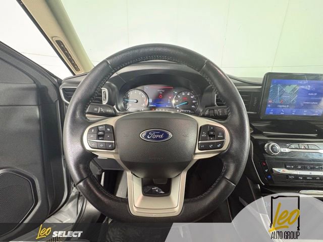 Used 2022 Ford Explorer Limited w/ Equipment Group 301A AWD/4WD image 21