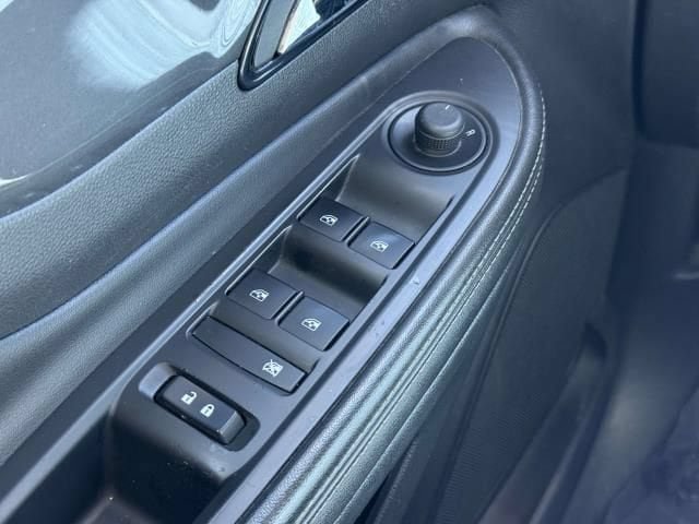 Used 2020 Buick Encore Preferred w/ Safety Package FWD image 16