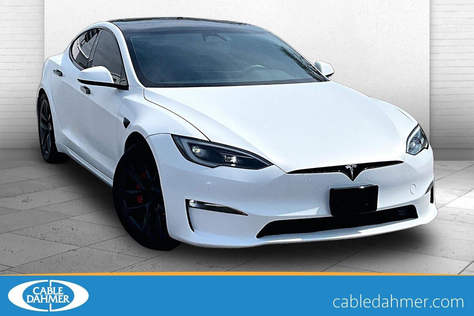 Used 2023 Tesla Model S Plaid image 1