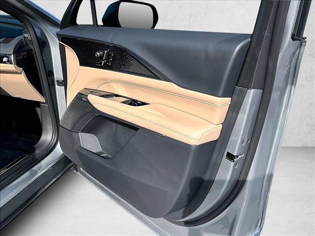 Certified 2025 Cadillac Lyriq Luxury image 19