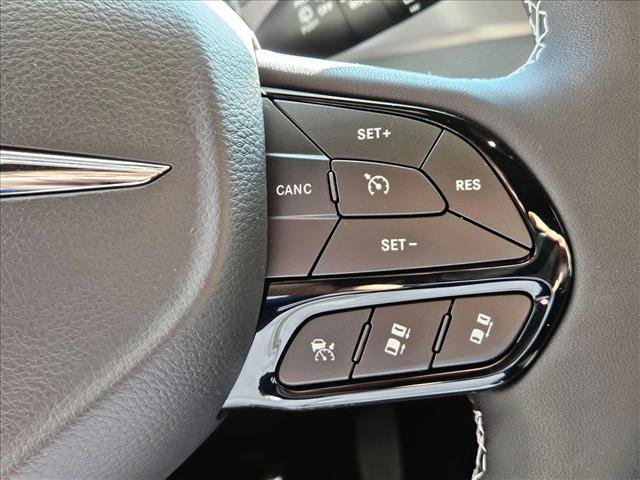 New 2026 Chrysler Pacifica Select w/ S Appearance Package image 12