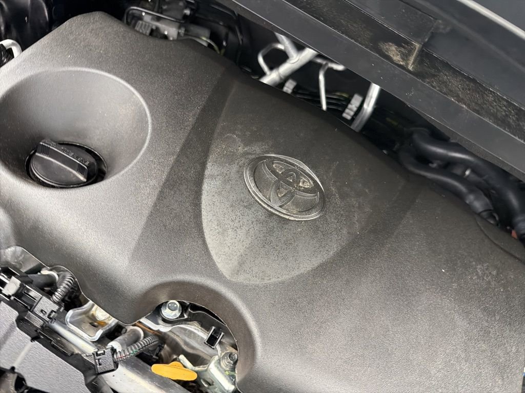 Used 2025 Toyota Sienna Platinum image 40