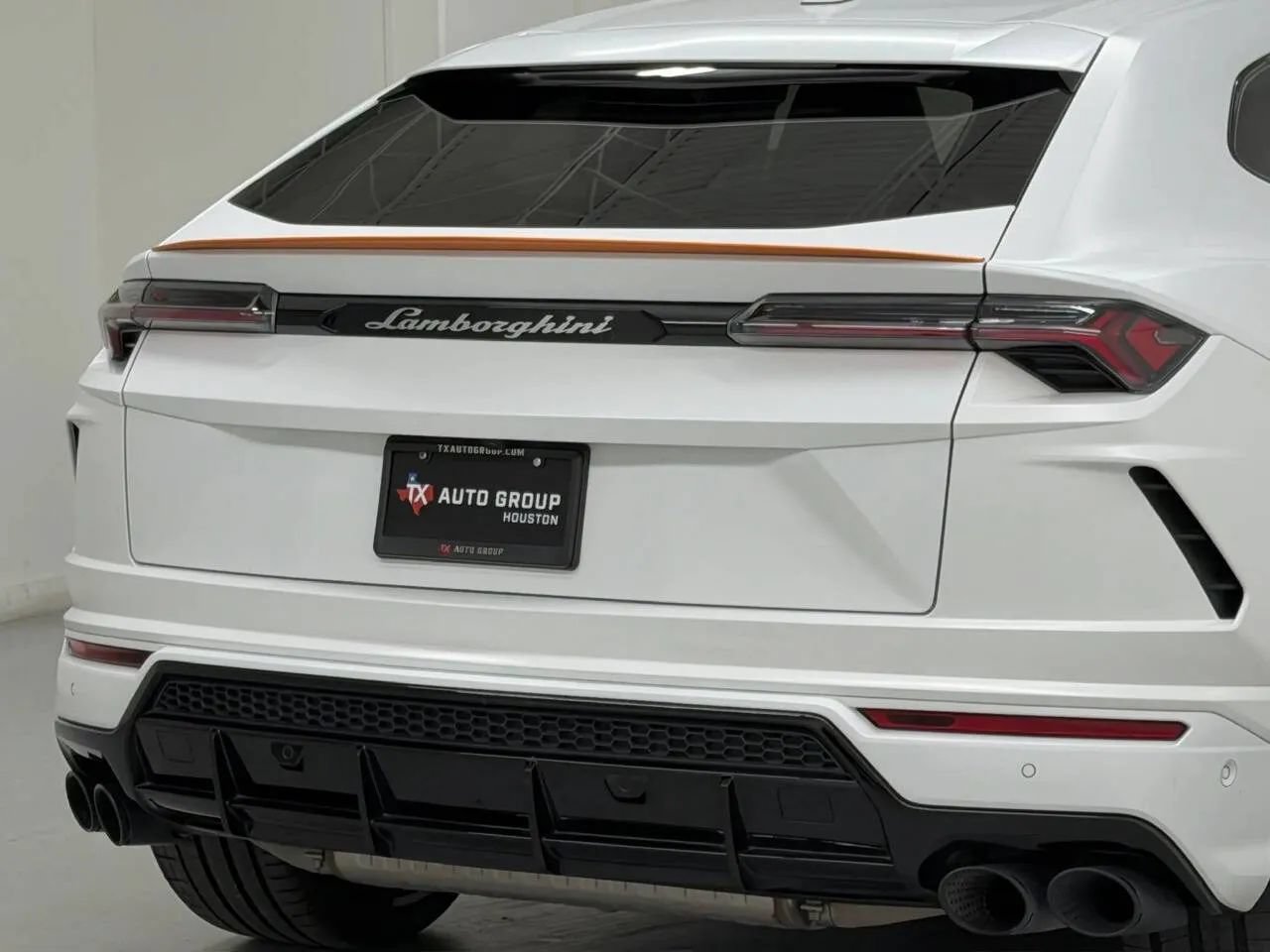 Used 2022 Lamborghini Urus AWD/4WD image 48
