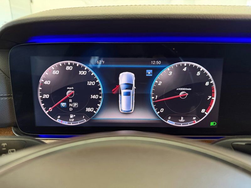 Used 2018 Mercedes-Benz E 400 4MATIC Wagon w/ Premium 2 Package image 23