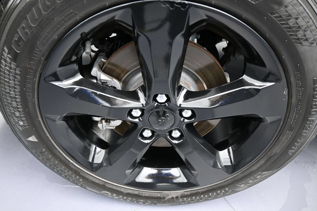 Used 2022 Jeep Grand Cherokee L Laredo RWD image 44
