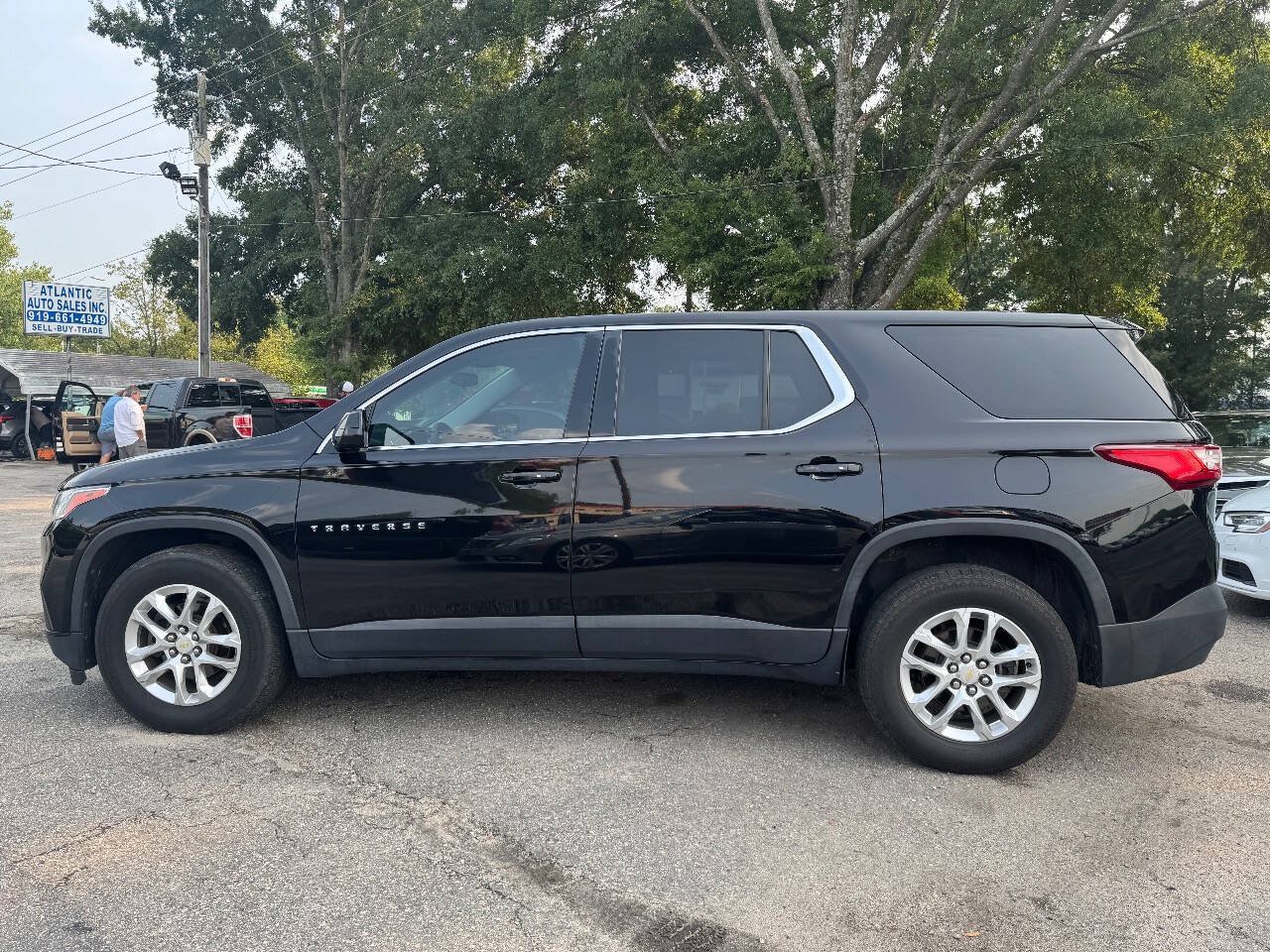 Used 2019 Chevrolet Traverse LS FWD image 8