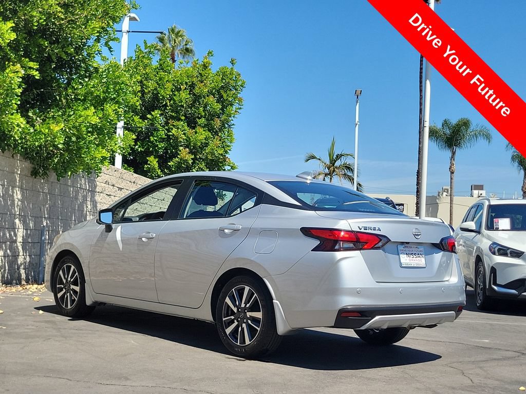 Used 2025 Nissan Versa SV w/ Trunk Package FWD image 2