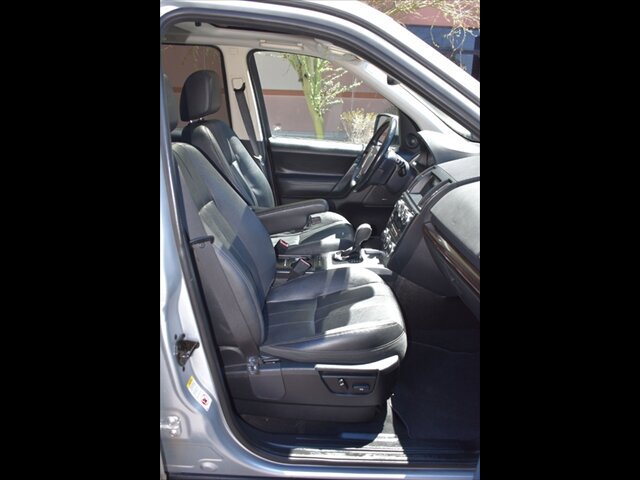 Used 2014 Land Rover LR2 AWD/4WD image 32