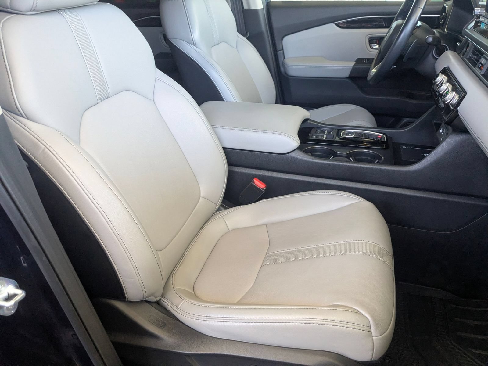 Used 2023 Honda Pilot EX-L image 24