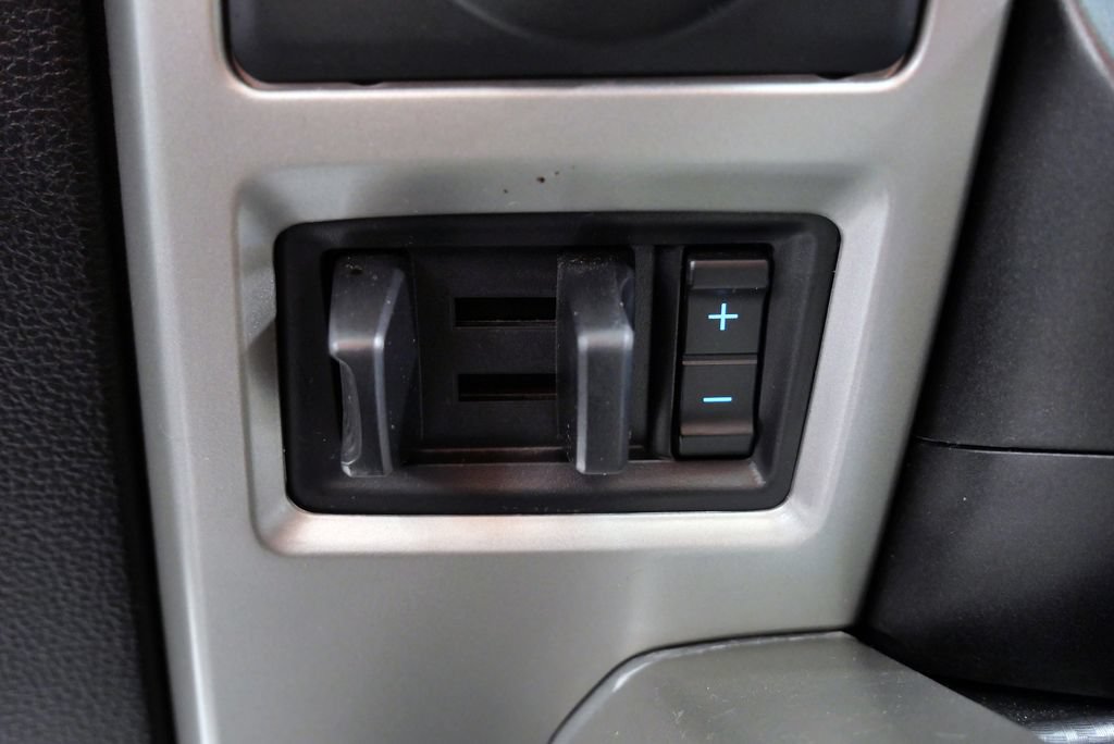 Used 2018 Ford F150 Lariat w/ Equipment Group 502A Luxury AWD/4WD image 29