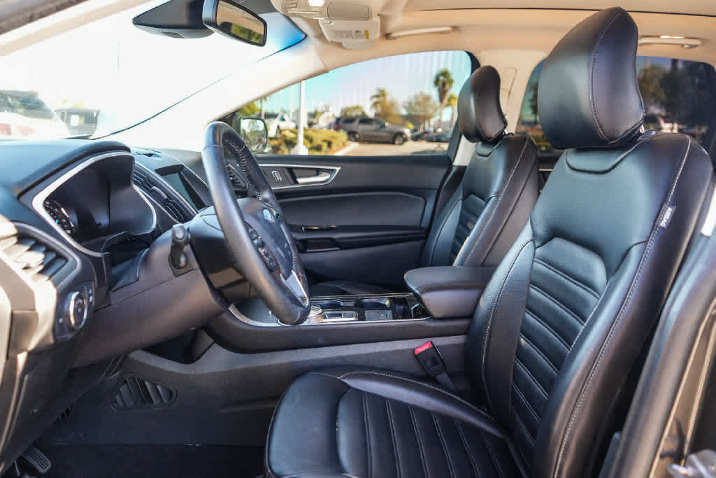 Used 2019 Ford Edge SEL w/ Equipment Group 201A FWD image 17