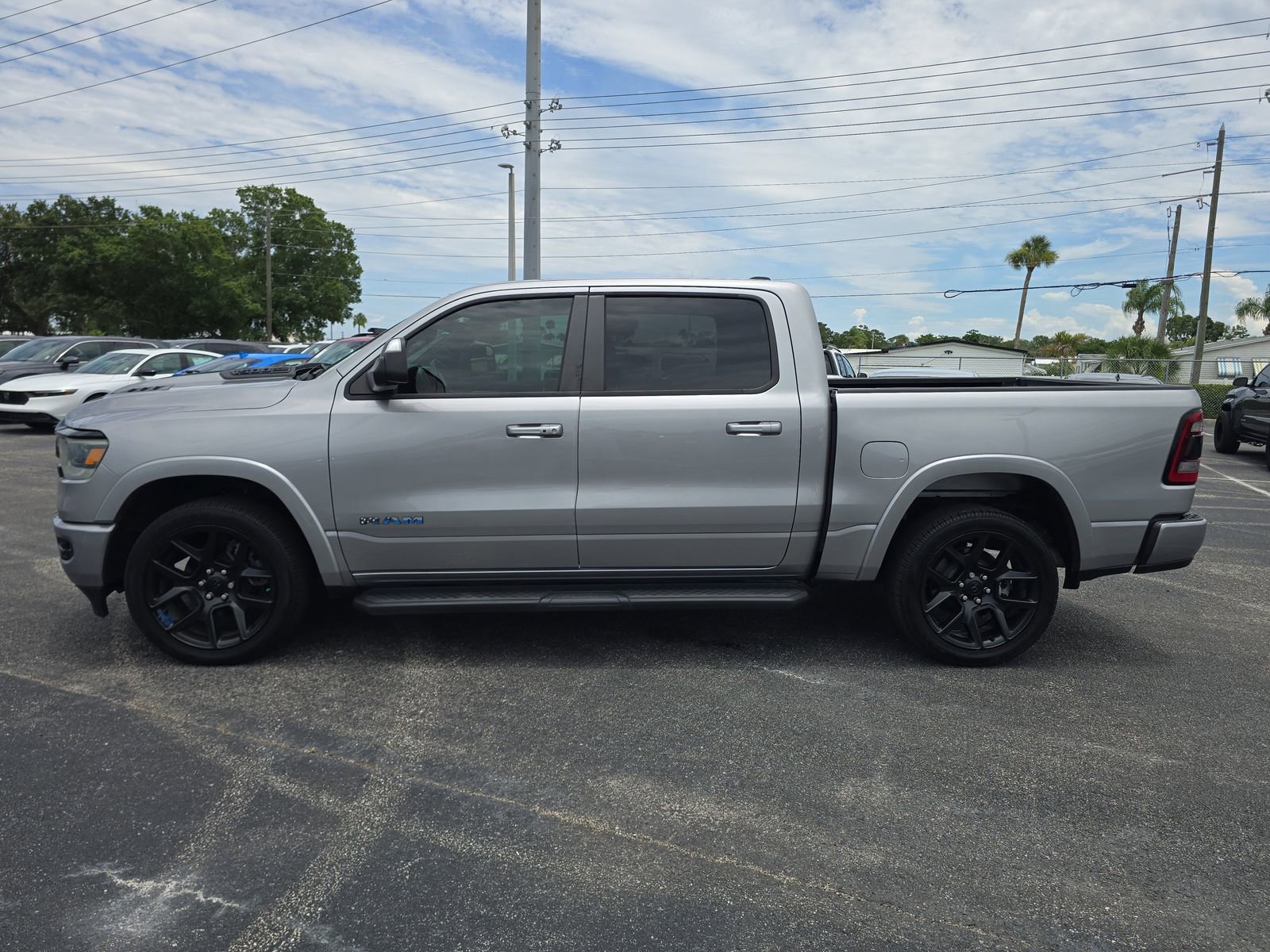 Used 2021 RAM 1500 Laramie AWD/4WD image 5