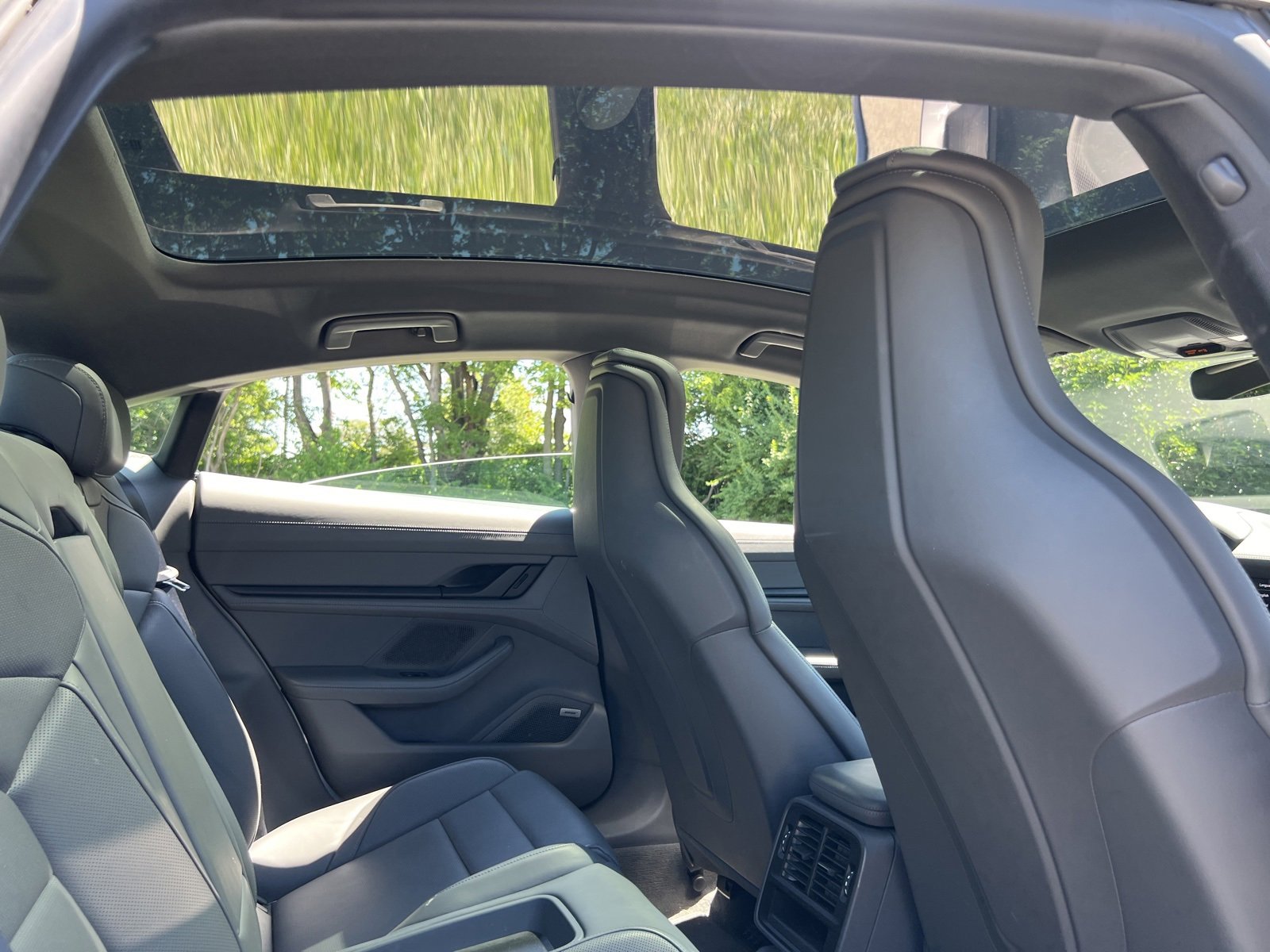 Certified 2022 Porsche Taycan 4S image 23