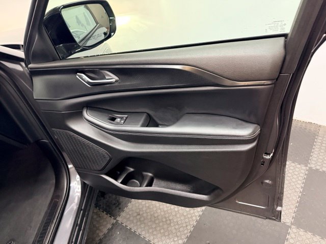 Certified 2024 Jeep Grand Cherokee Altitude AWD/4WD image 35