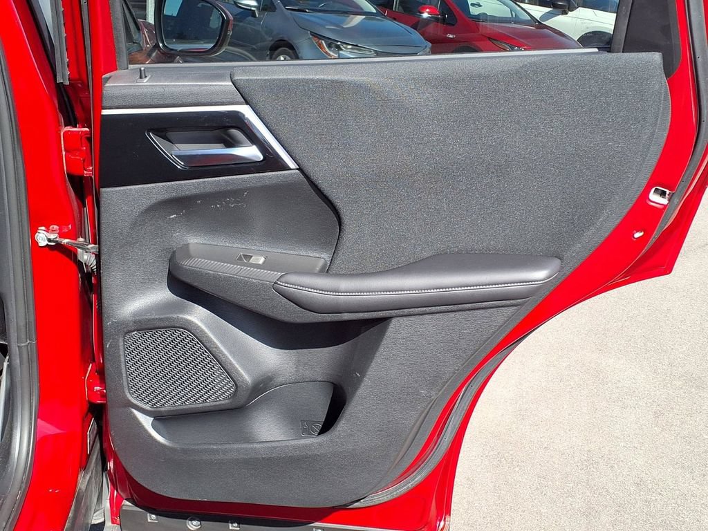 Used 2024 Mitsubishi Outlander ES FWD image 13