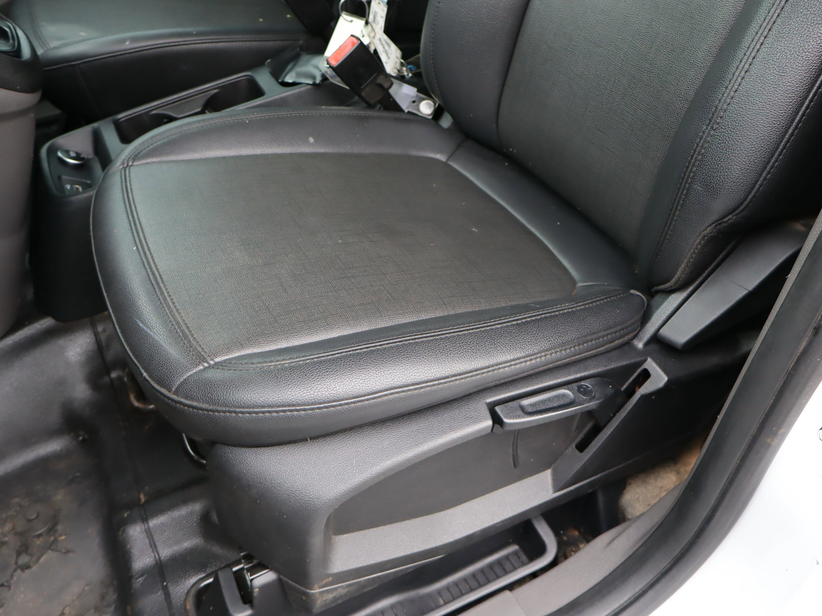 Used 2019 Ford Transit Connect XL FWD image 16