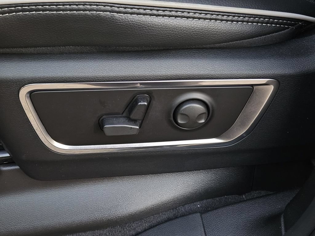 Used 2026 RAM 1500 Laramie w/ Night Edition AWD/4WD image 13