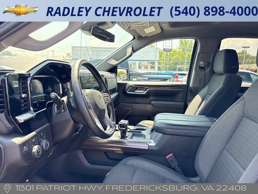 Used 2024 Chevrolet Silverado 1500 RST w/ Protection Package AWD/4WD image 3