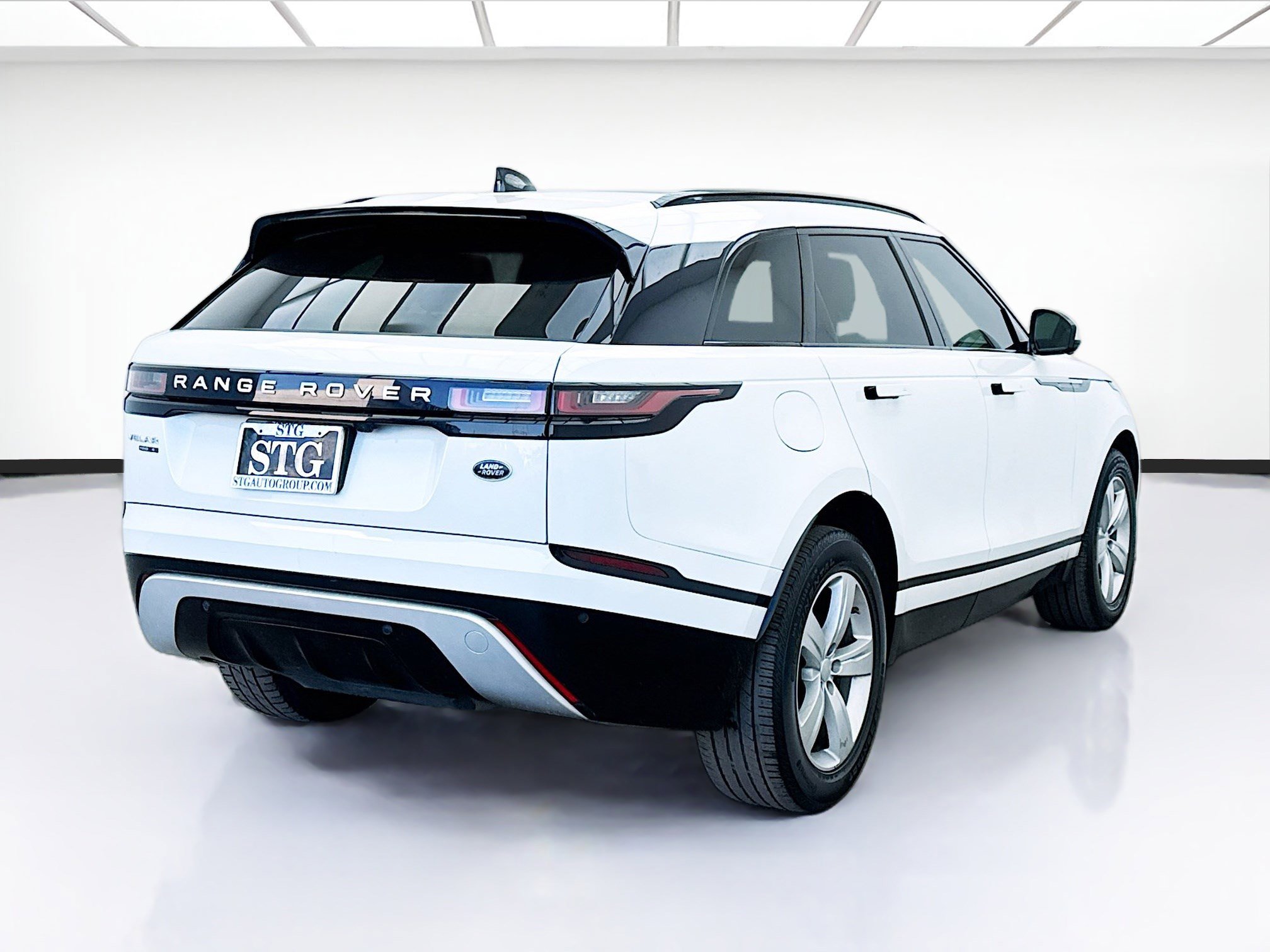 Used 2020 Land Rover Range Rover Velar S AWD/4WD image 4