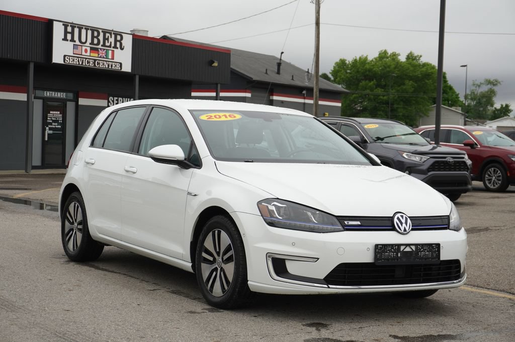 Used 2016 Volkswagen e-Golf SEL Premium w/ Driver Assistance Package FWD image 9