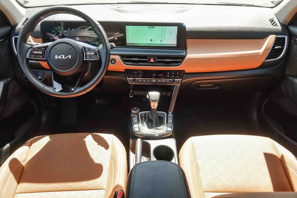 Certified 2024 Kia Seltos EX AWD/4WD image 11