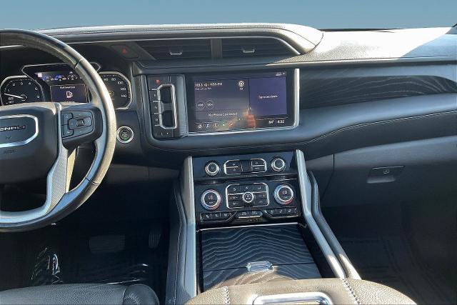 Used 2021 GMC Yukon XL Denali w/ Denali Premium Package AWD/4WD image 9
