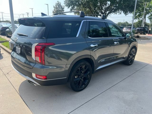 Used 2022 Hyundai Palisade SEL w/ Premium Package FWD image 3