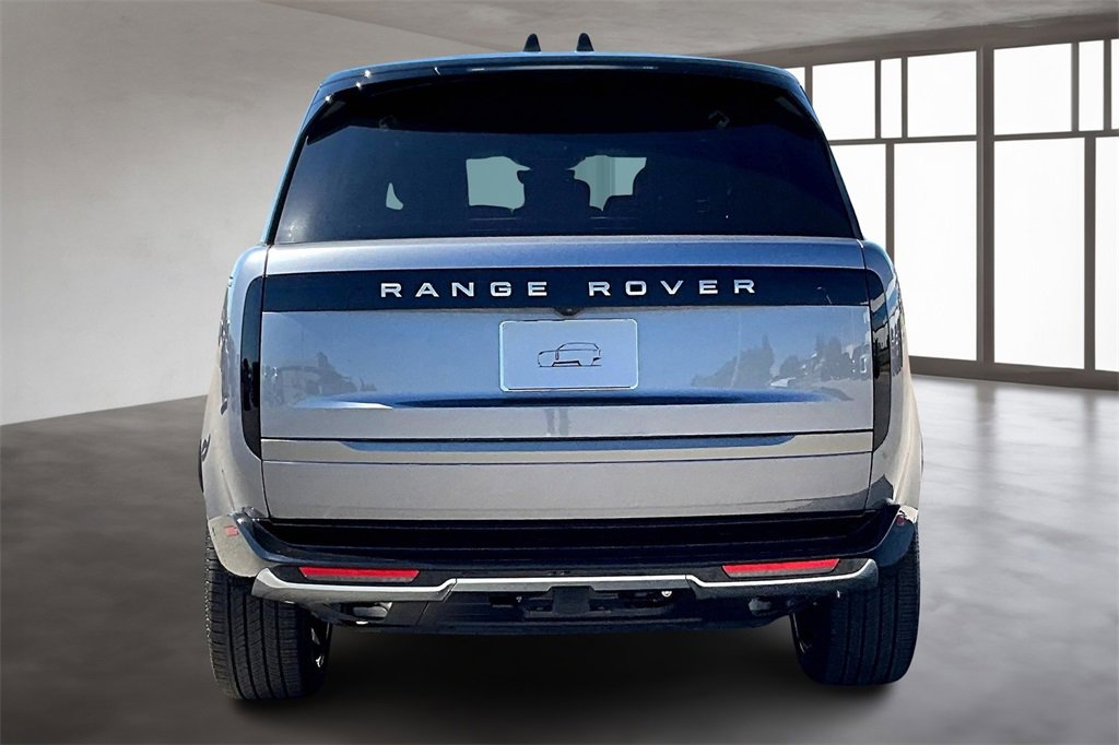 New 2025 Land Rover Range Rover Long Wheelbase SE image 4