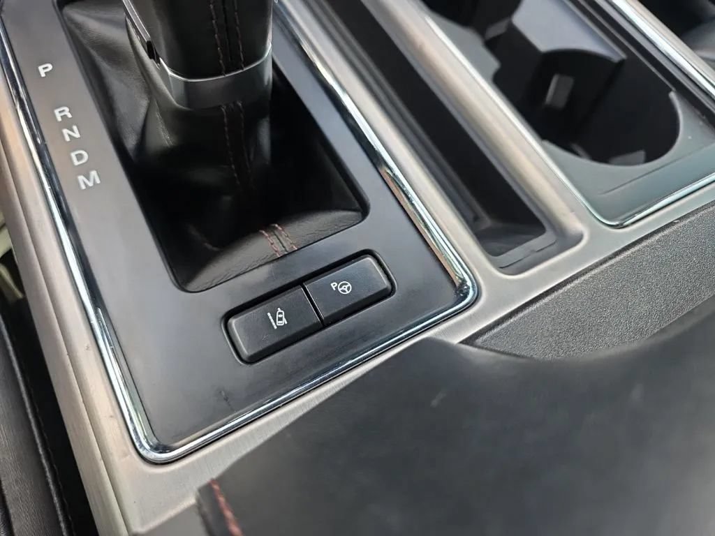 Used 2019 Ford F150 Platinum w/ Equipment Group 701A Luxury AWD/4WD image 33