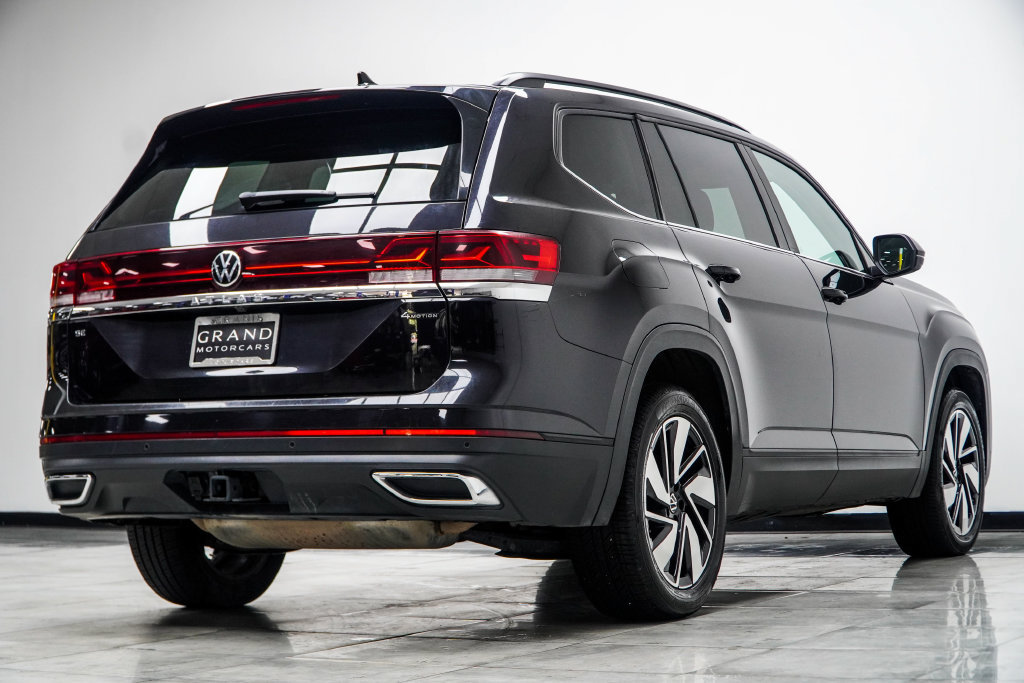 Used 2024 Volkswagen Atlas SE AWD/4WD image 16
