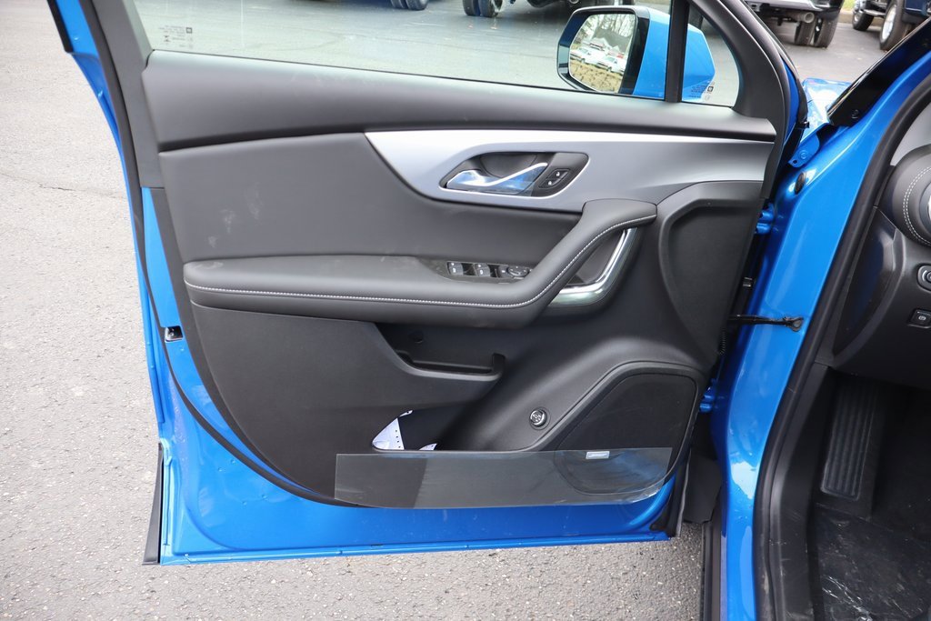 New 2026 Chevrolet Blazer LT image 3