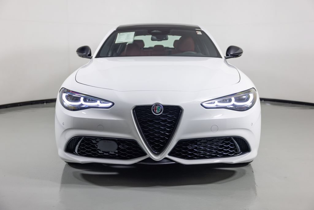 New 2026 Alfa Romeo Giulia AWD image 5