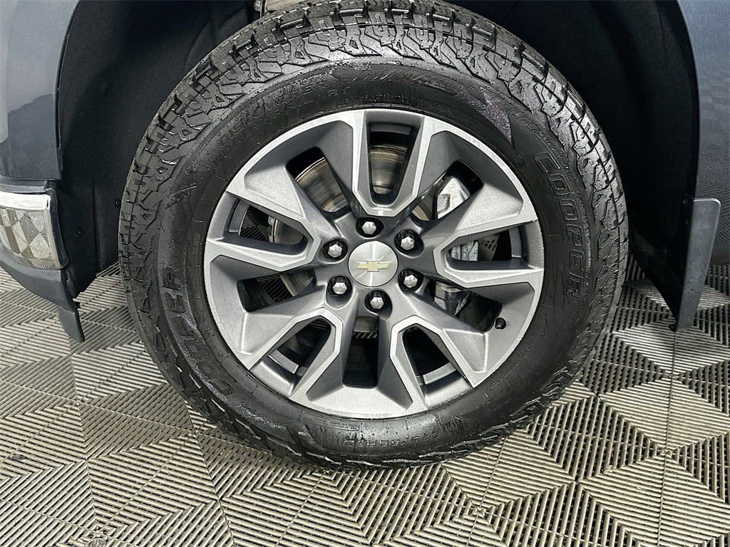 Used 2020 Chevrolet Silverado 1500 LT w/ All-Star Edition image 34