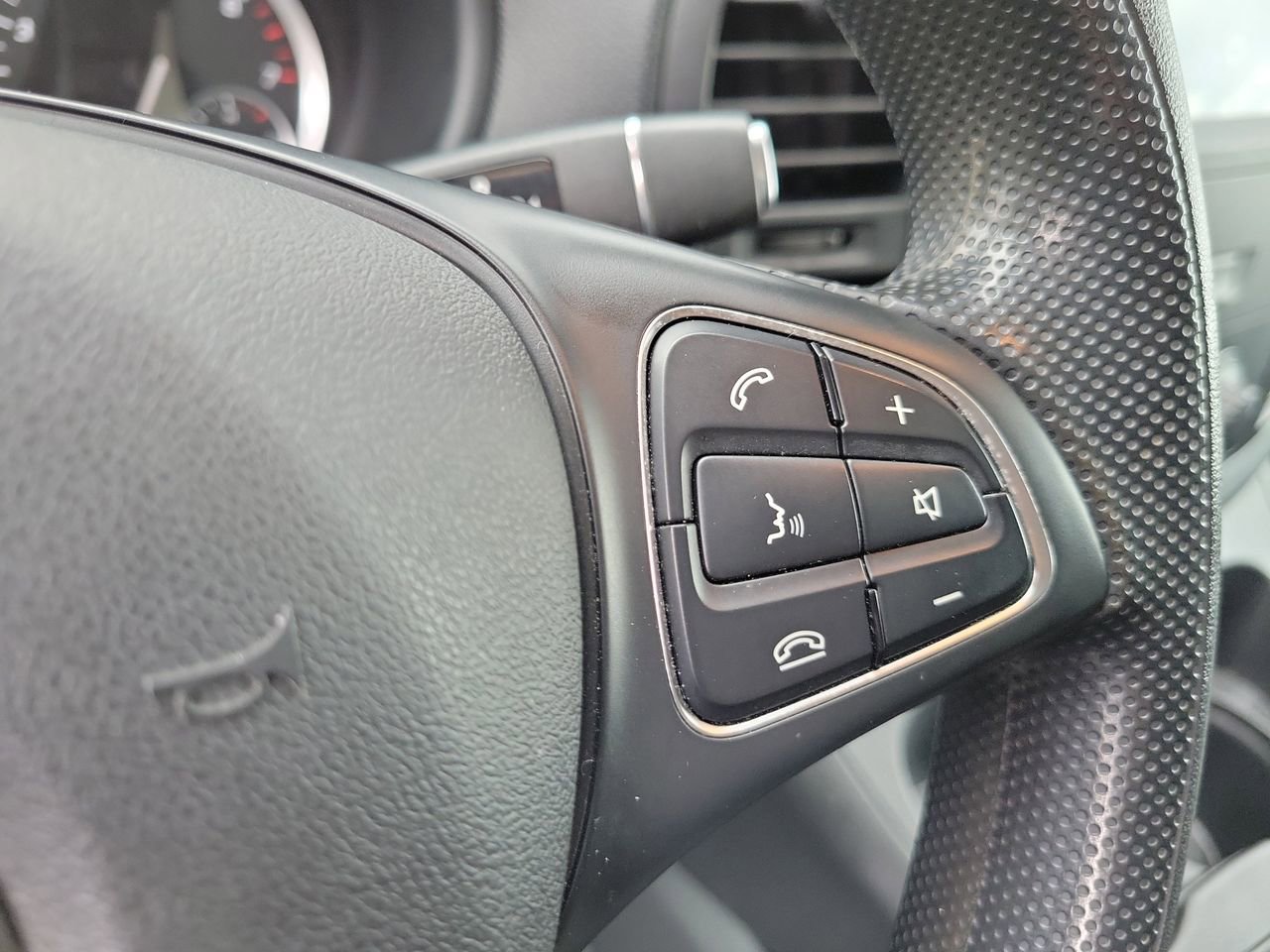 Used 2023 Mercedes-Benz Metris image 22
