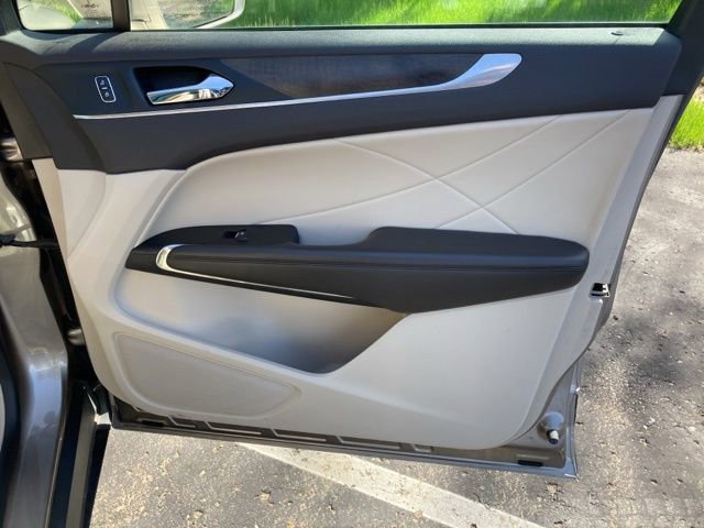 Used 2019 Lincoln MKC Reserve w/ MKC Technology Package AWD/4WD image 32