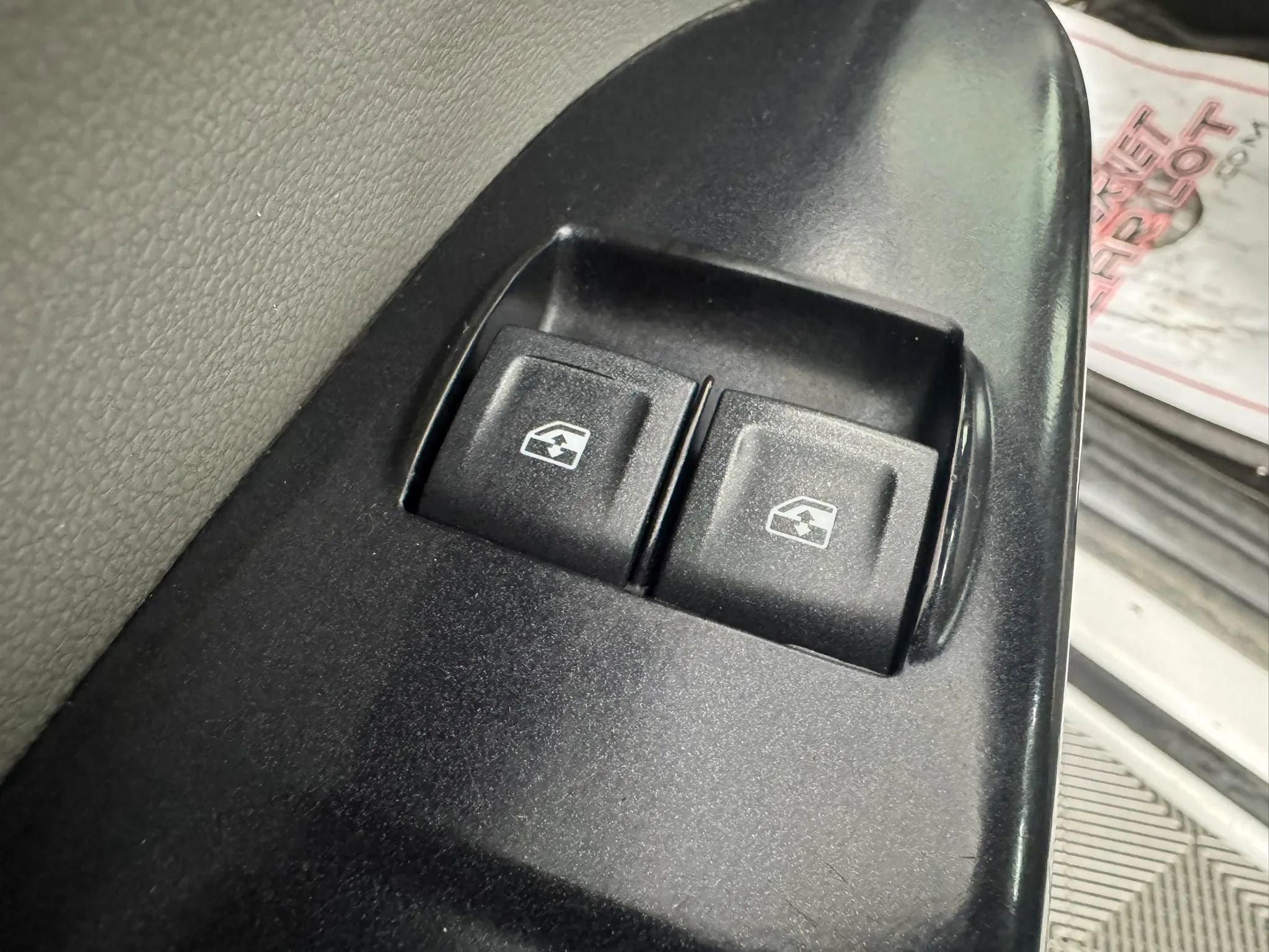 Used 2017 Chevrolet Colorado W/T RWD image 30