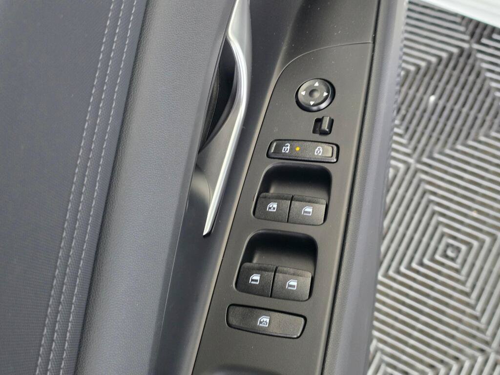 New 2026 Hyundai Elantra Limited FWD image 21