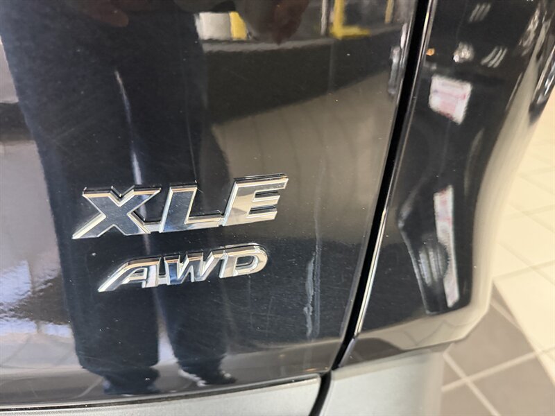 Used 2025 Toyota RAV4 XLE AWD/4WD image 66