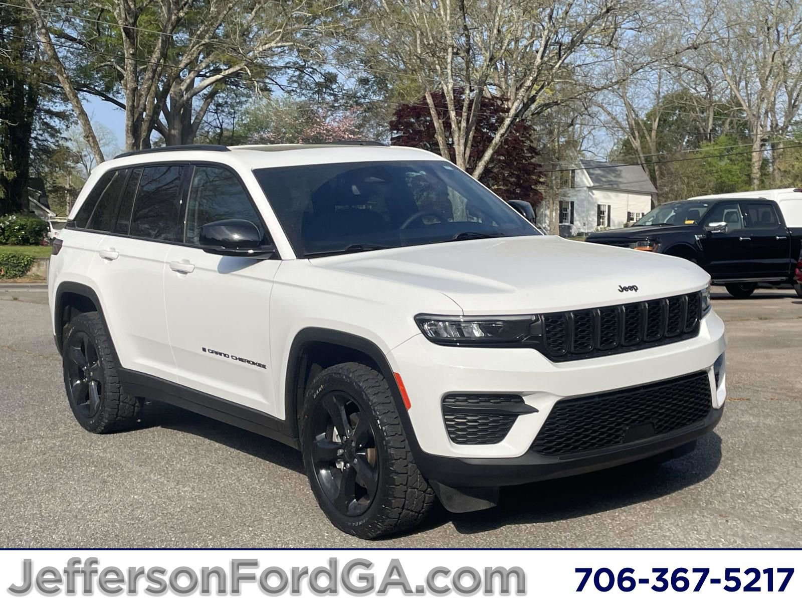 Used 2024 Jeep Grand Cherokee Altitude RWD video 1