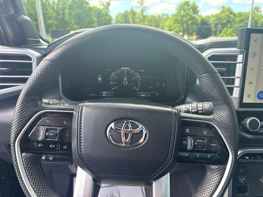 Used 2024 Toyota Sequoia Platinum AWD/4WD image 25
