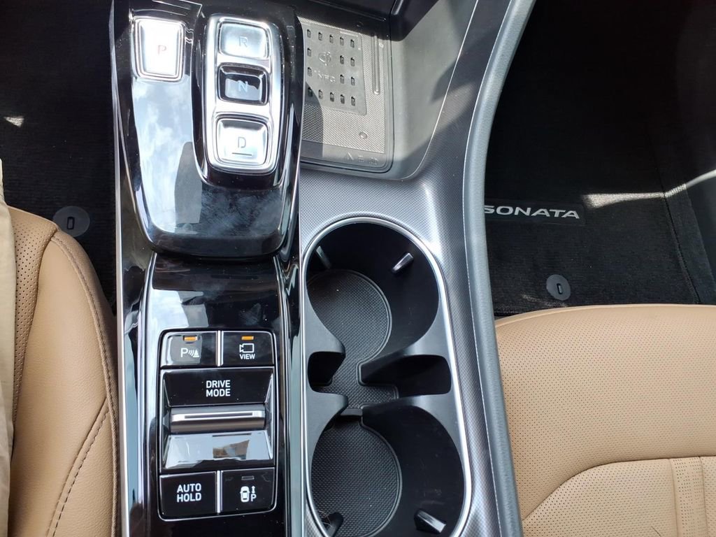 Certified 2022 Hyundai Sonata Limited FWD image 24