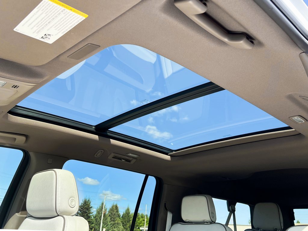 Used 2025 GMC Yukon XL Denali image 7