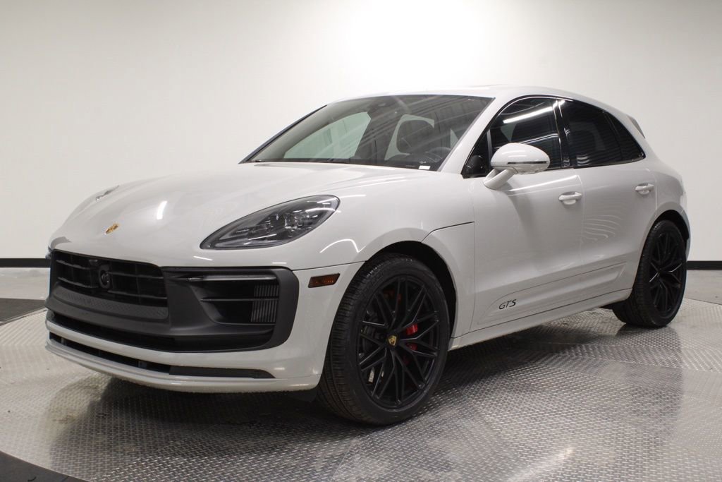 Certified 2025 Porsche Macan GTS image 1
