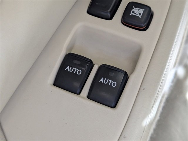 Used 2004 Lexus SC 430 Convertible image 22