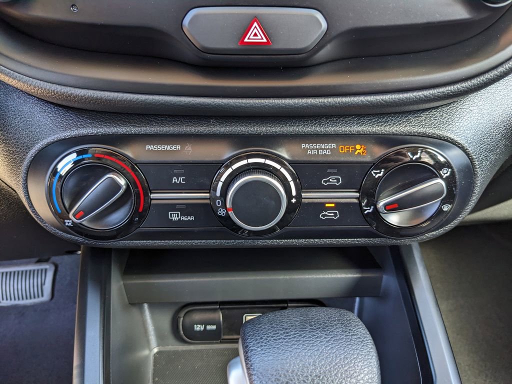 Certified 2025 Kia Soul LX image 25