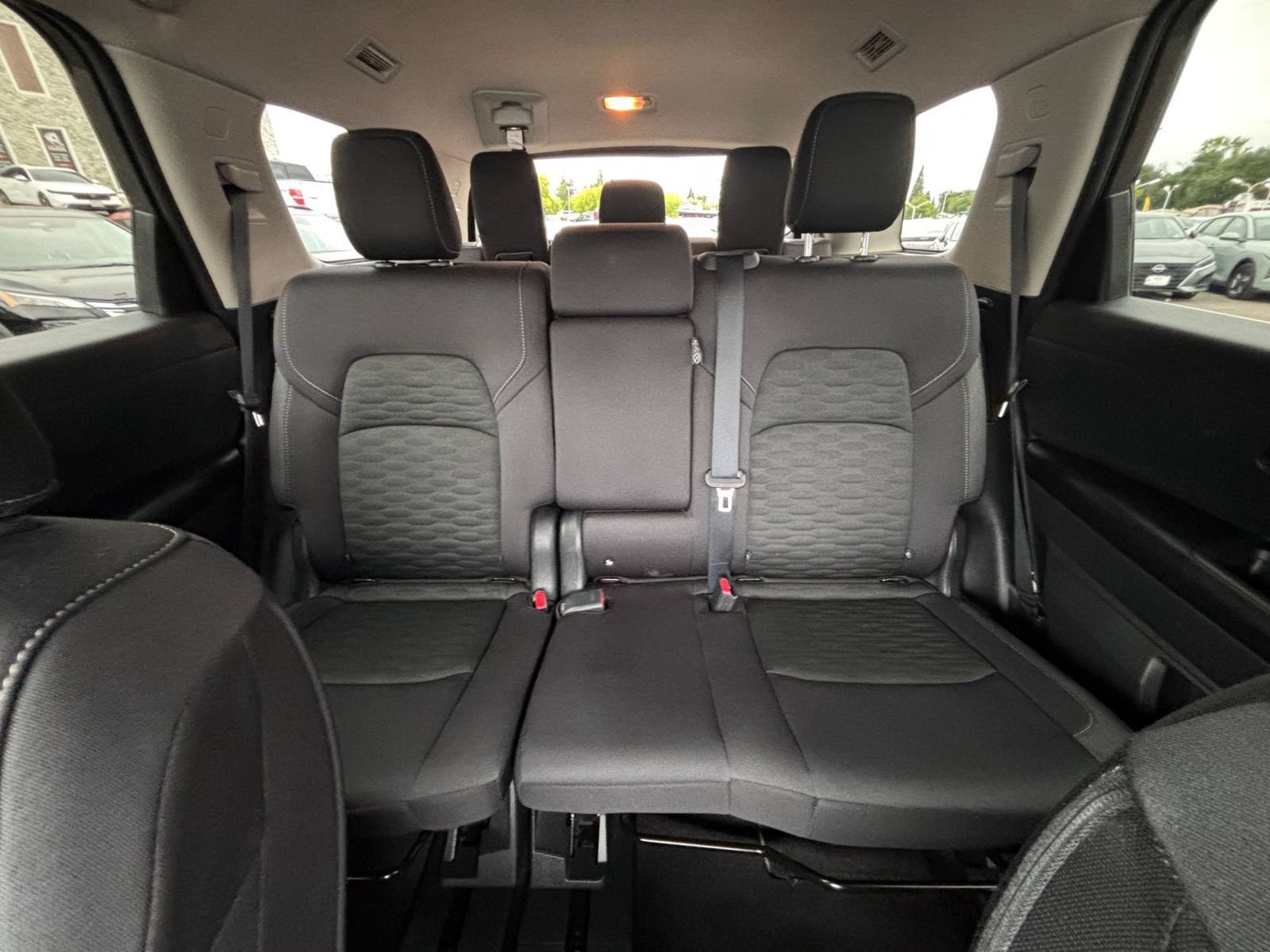 Used 2025 Nissan Pathfinder SV FWD image 41